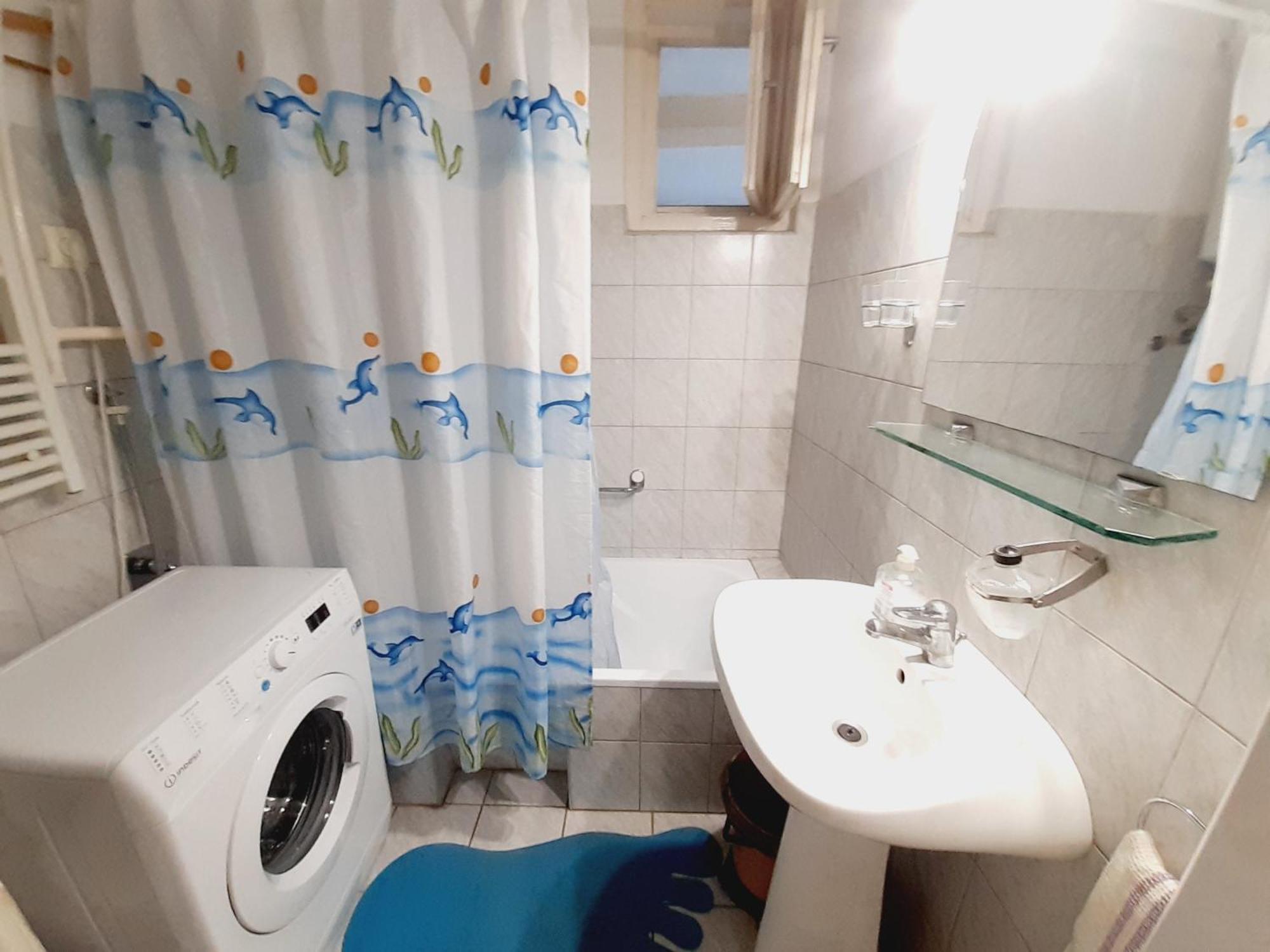 Livi Apartman Merevfalu Kerti Medencevel Fonyód Eksteriør bilde